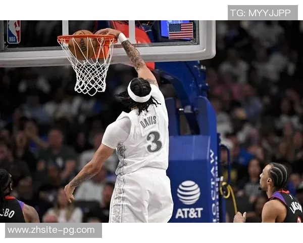 浓眉半场表现出色8投5中贡献12分5篮板1助攻1抢断展现强大实力